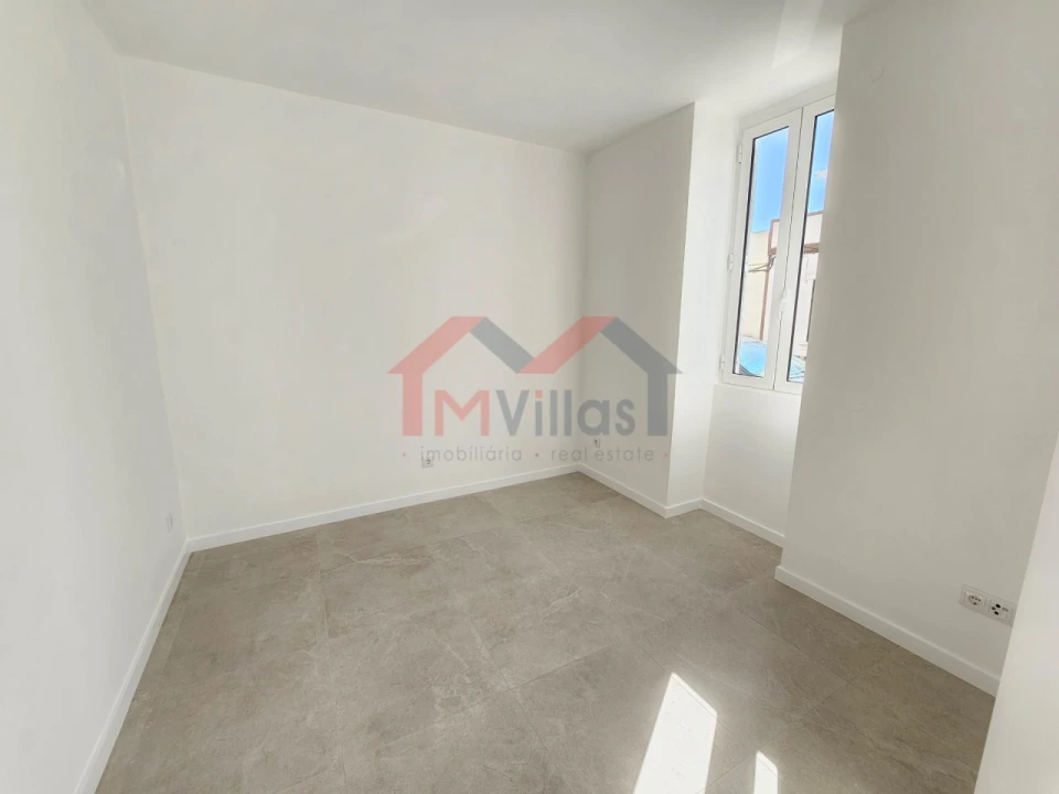 Moradia T2 para Venda em Loule (São Clemente) Foto 2