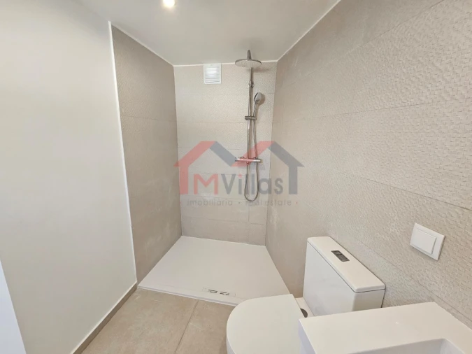 Moradia T2 para Venda em Loule (São Clemente) Foto 13