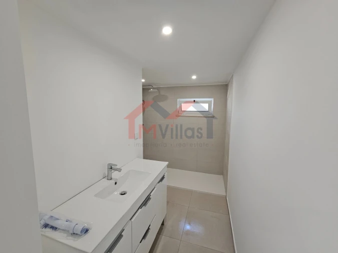 Moradia T2 para Venda em Loule (São Clemente) Foto 14