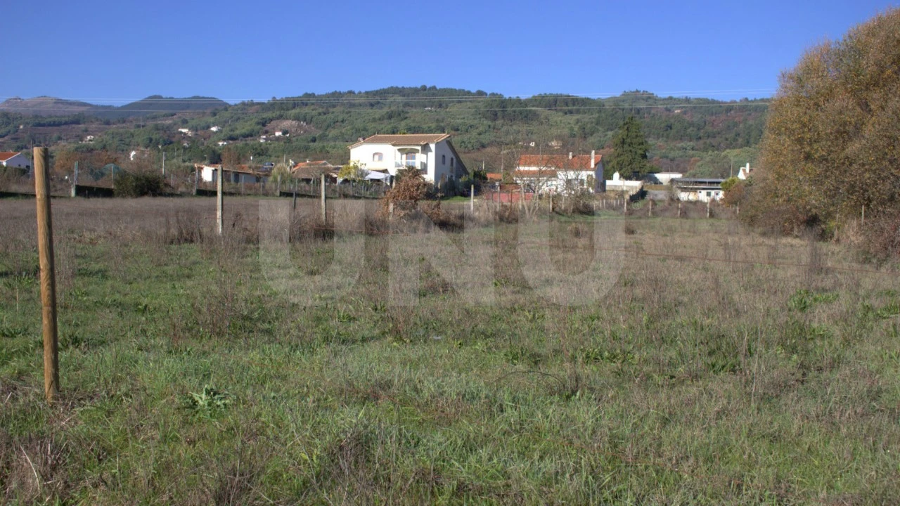 Quinta T1 para Venda em Orjais Foto 4