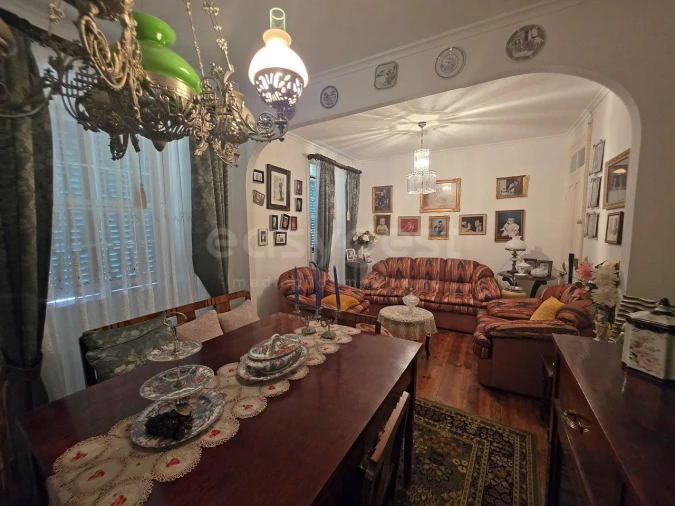 Moradia T3 para Venda em Lajes do Pico Foto 10