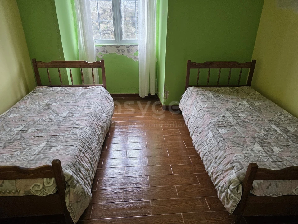 Moradia T3 para Venda em Capelas Foto 9