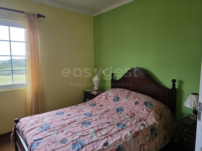 Moradia T3 para Venda em Capelas Foto 8