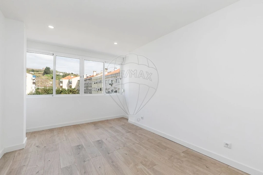 Apartamento T3 para Venda em Queluz e Belas Foto 11