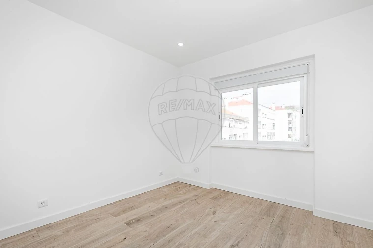 Apartamento T4 para Venda em Águas Livres Foto 10