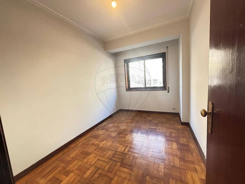 Apartamento T3 para Arrendamento em Mafamude e Vilar do Paraíso Foto 16
