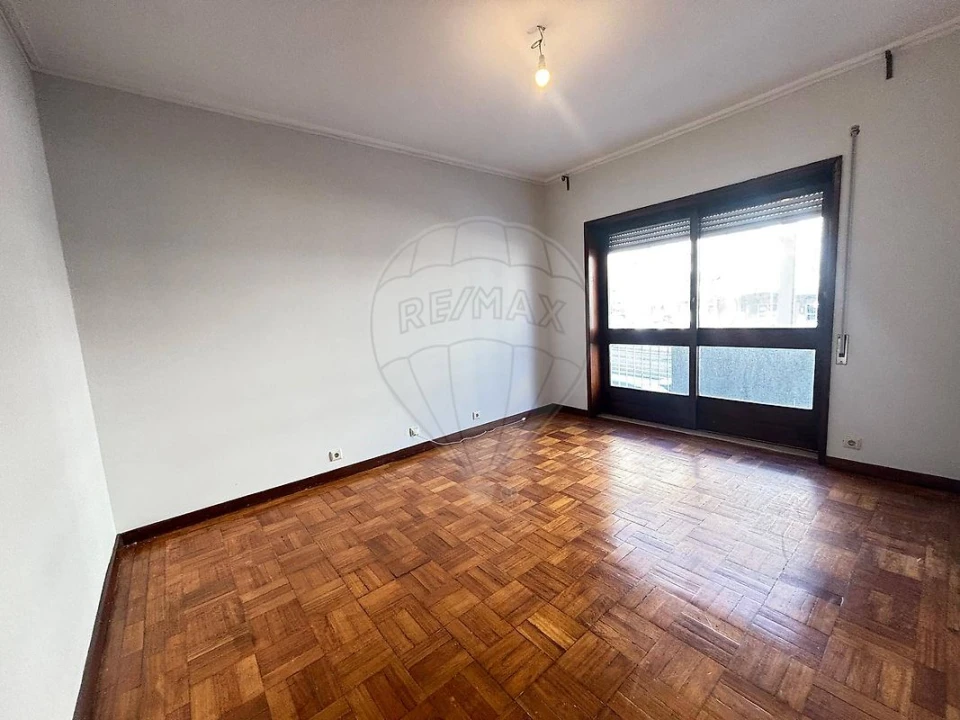 Apartamento T3 para Arrendamento em Mafamude e Vilar do Paraíso Foto 14