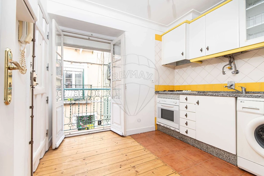 Apartamento T1 para Arrendamento em Santa Maria Maior Foto 3