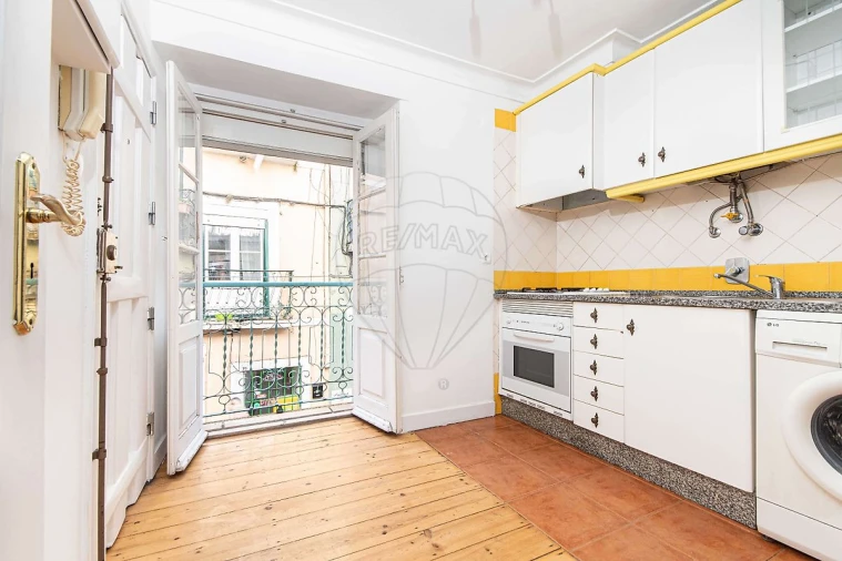 Apartamento T1 para Arrendamento em Santa Maria Maior Foto 3