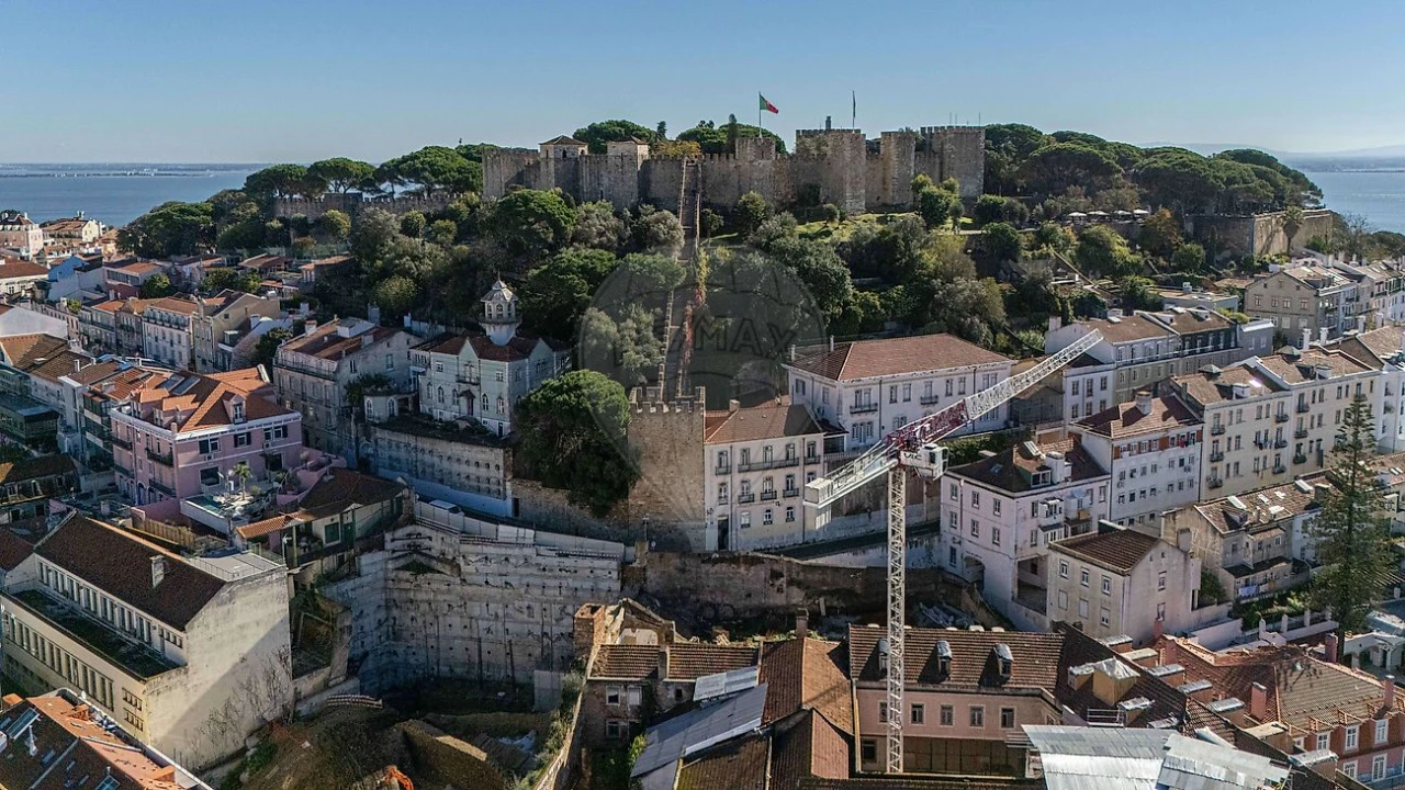 Apartamento T1 para Arrendamento em Santa Maria Maior Foto 14