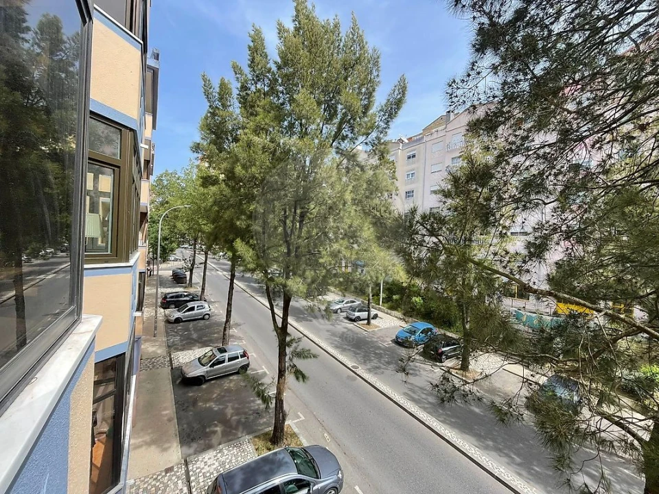 Apartamento T2 para Venda em Algueirão-Mem Martins Foto 6