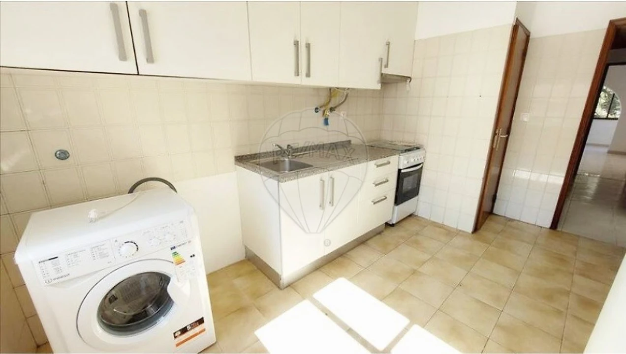Apartamento T2 para Venda em Algueirão-Mem Martins Foto 7