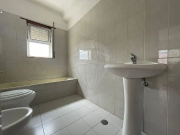 Apartamento T2 para Venda em Algueirão-Mem Martins