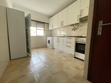 Apartamento T2 para Venda em Algueirão-Mem Martins