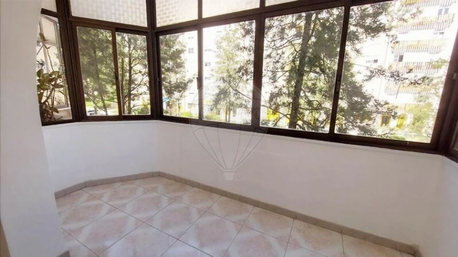 Apartamento T2 para Venda em Algueirão-Mem Martins Foto 10