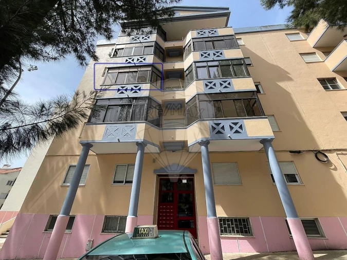 Apartamento T2 para Venda em Algueirão-Mem Martins Foto 5