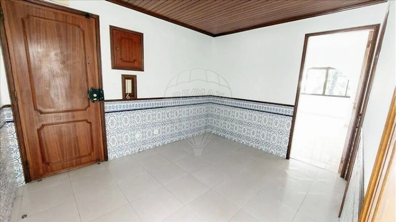 Apartamento T2 para Venda em Algueirão-Mem Martins Foto 4