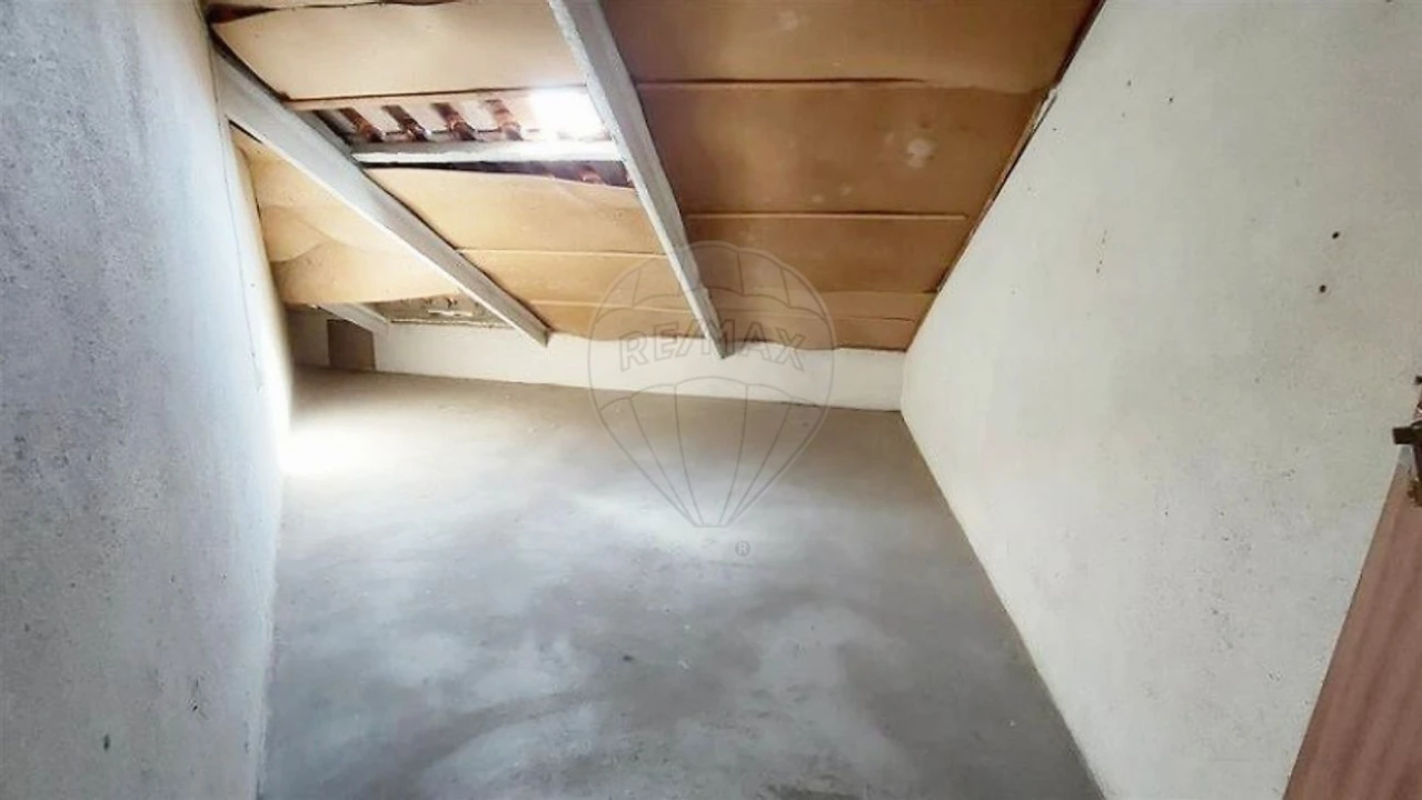 Apartamento T2 para Venda em Algueirão-Mem Martins Foto 17