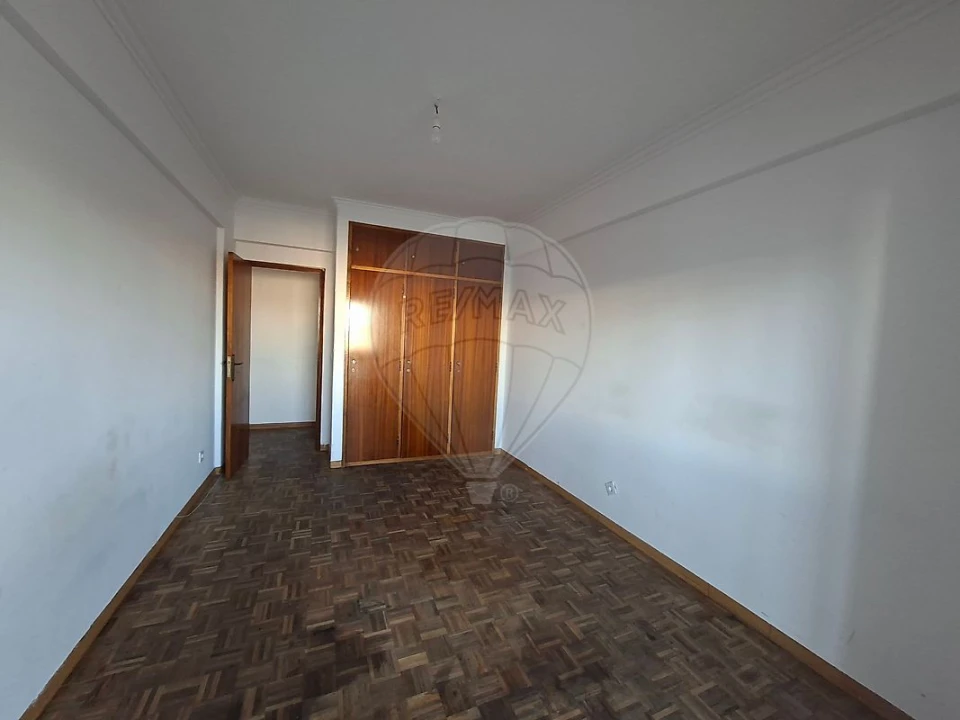 Apartamento T2 para Venda em Algueirão-Mem Martins Foto 10