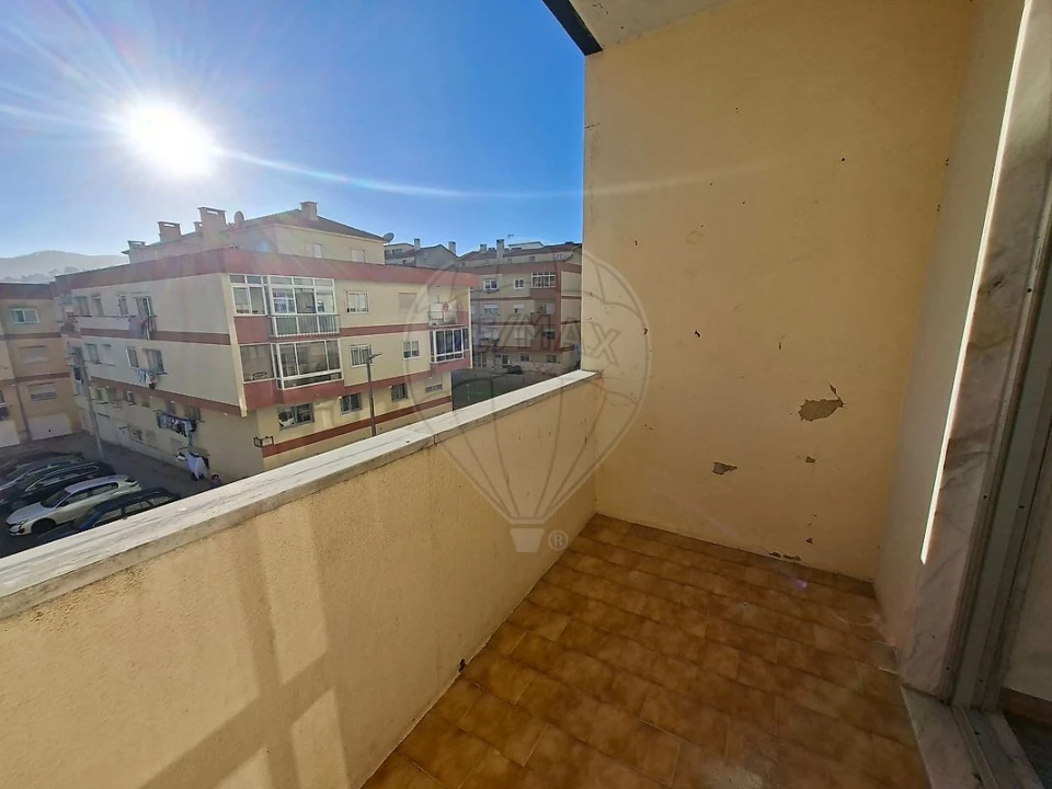Apartamento T2 para Venda em Algueirão-Mem Martins Foto 12