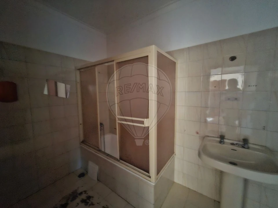 Apartamento T2 para Venda em Algueirão-Mem Martins Foto 13