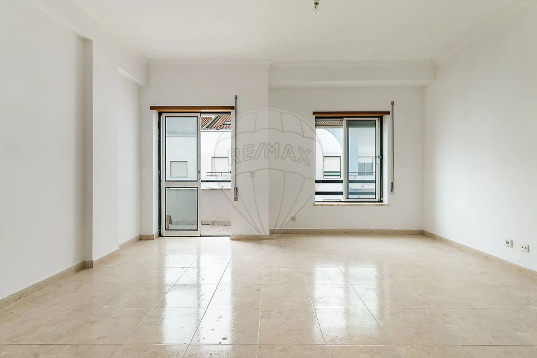 Apartamento T4 para Venda em Samouco Foto 5