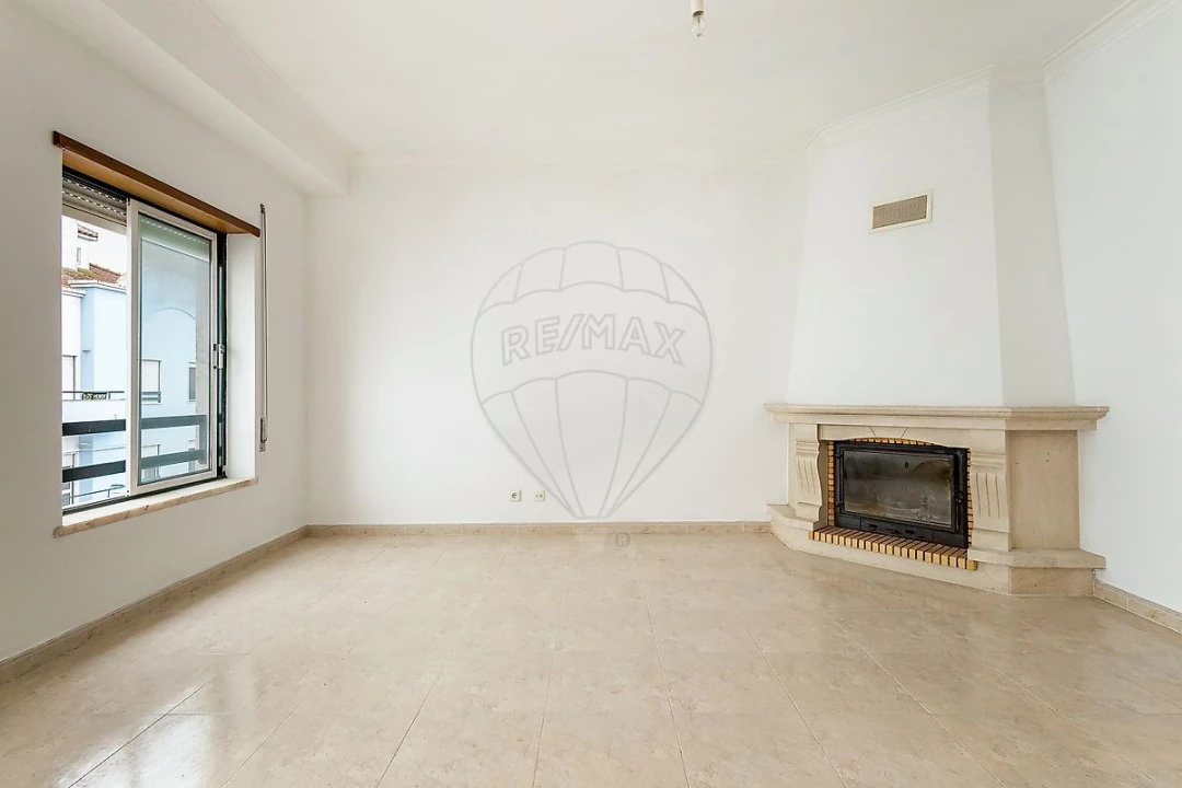 Apartamento T4 para Venda em Samouco Foto 1