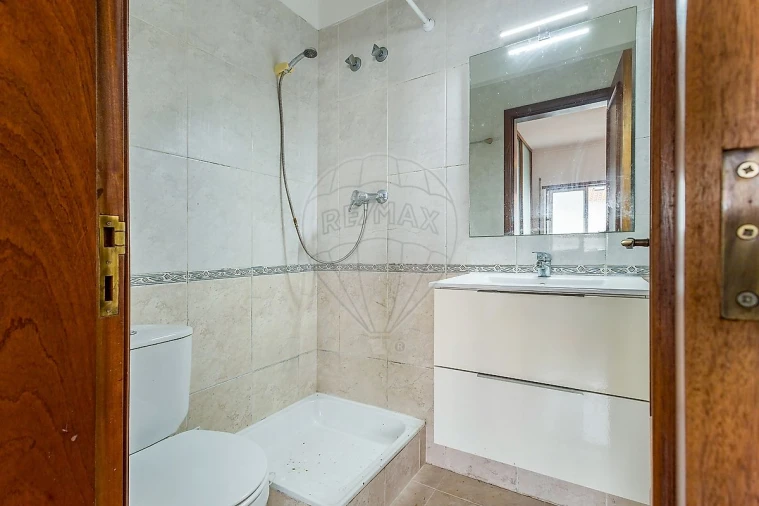 Apartamento T4 para Venda em Samouco Foto 11