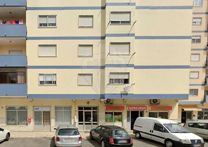 Apartamento T2 para Venda em Algueirão-Mem Martins Foto 16