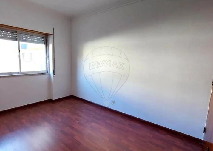 Apartamento T2 para Venda em Algueirão-Mem Martins Foto 10