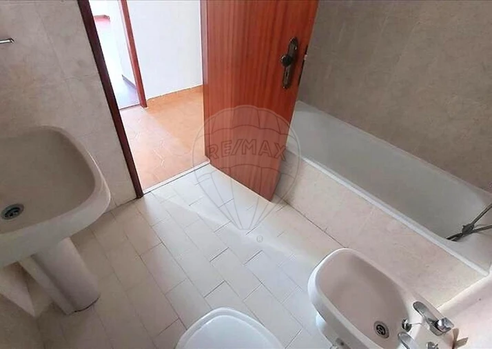 Apartamento T2 para Venda em Algueirão-Mem Martins Foto 12