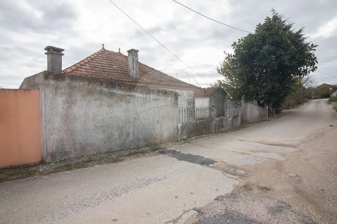 Moradia T1 para Venda em Carnota Foto 4