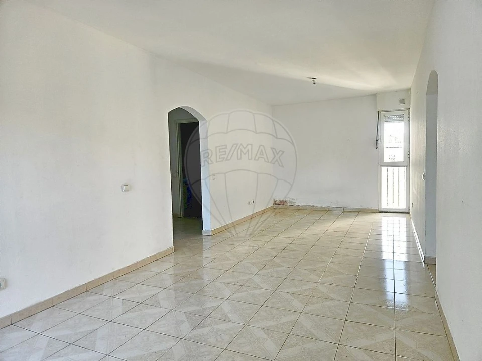 Apartamento T2 para Venda em Corroios Foto 8