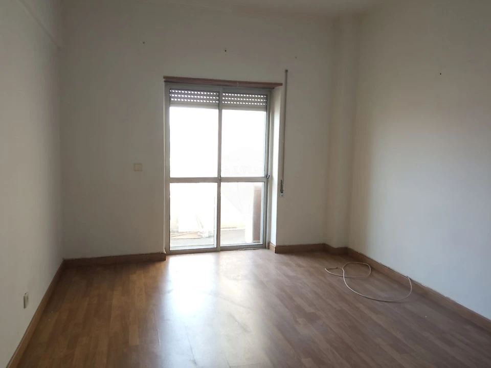 Apartamento T2 para Venda em Amora Foto 12
