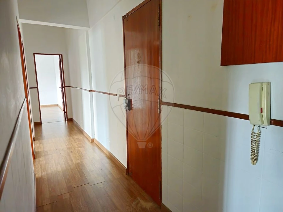 Apartamento T2 para Venda em Amora Foto 11