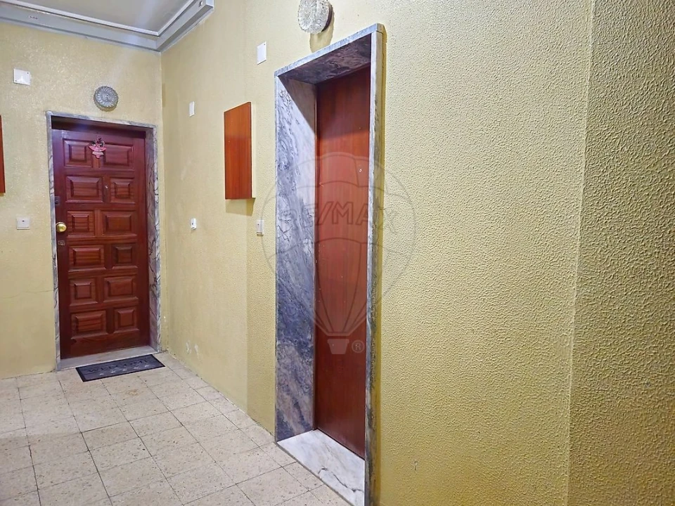 Apartamento T2 para Venda em Amora Foto 18