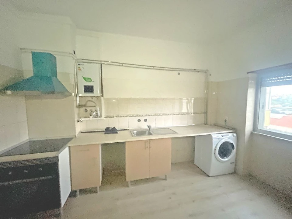 Apartamento T2 para Venda em Amora Foto 6