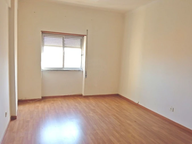 Apartamento T2 para Venda em Amora Foto 1