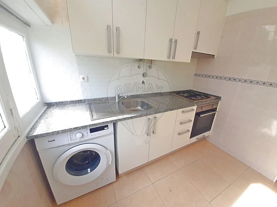 Apartamento T2 para Venda em Alto do Seixalinho, Santo André e Verderena Foto 3