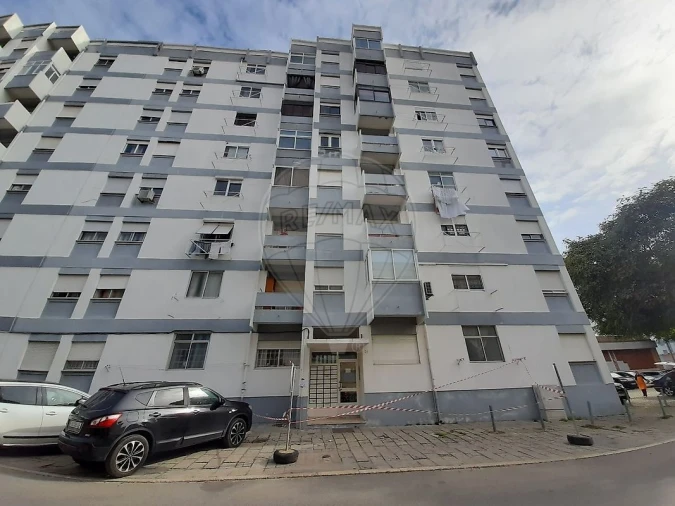 Apartamento T2 para Venda em Moita Foto 2