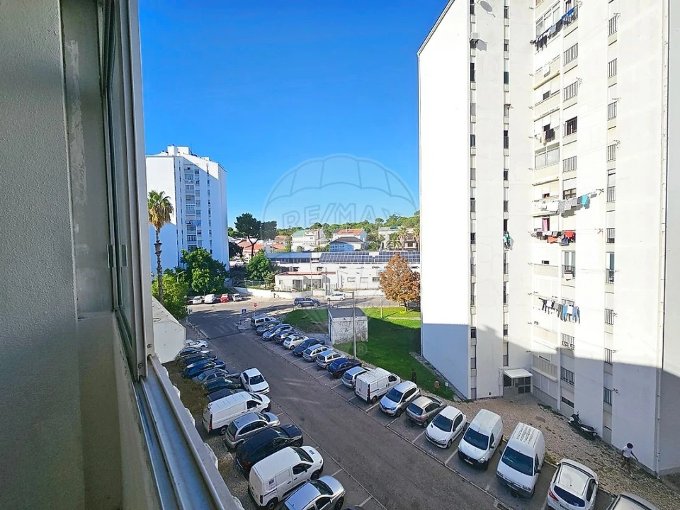 Apartamento T2 para Venda em Corroios Foto 9