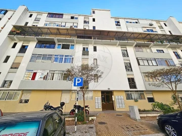 Apartamento T2 para Venda em Corroios