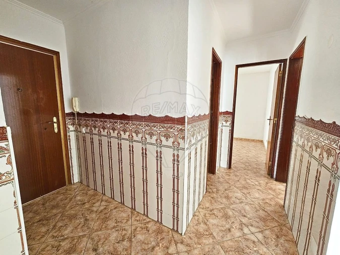 Apartamento T2 para Venda em Corroios Foto 5