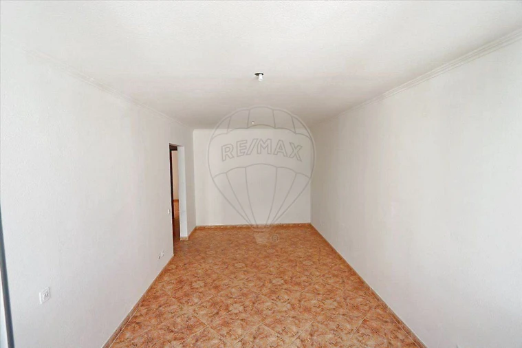 Apartamento T2 para Venda em Corroios Foto 9