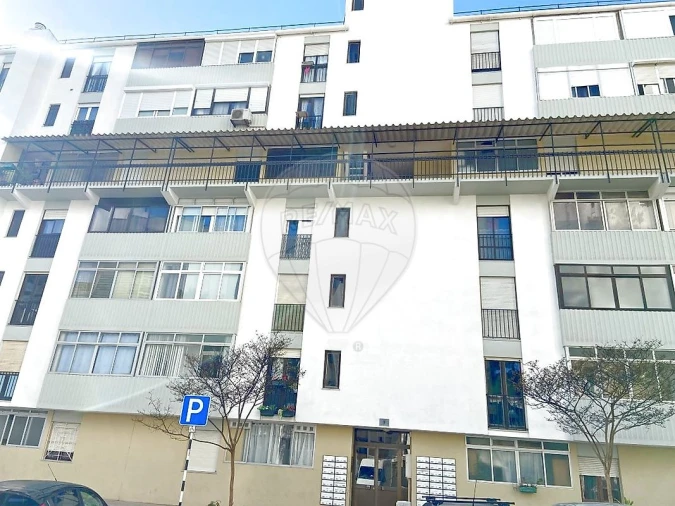 Apartamento T2 para Venda em Corroios Foto 2