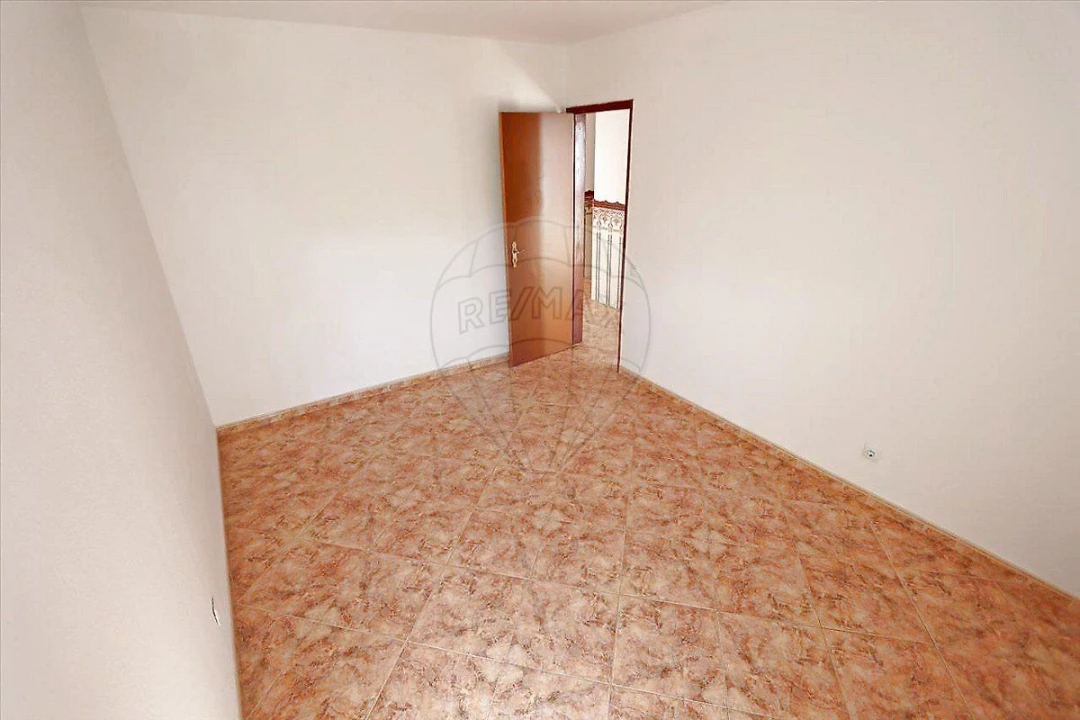 Apartamento T2 para Venda em Corroios Foto 8