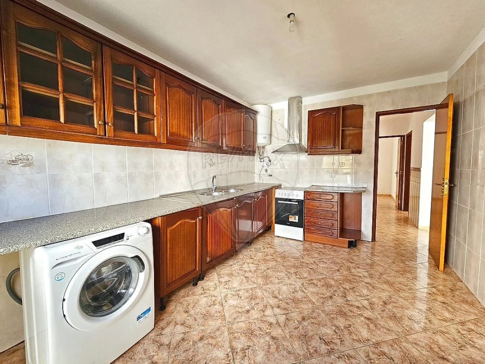 Apartamento T2 para Venda em Corroios Foto 3