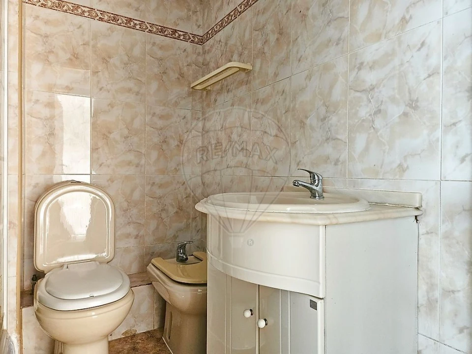 Apartamento T2 para Venda em Corroios Foto 11