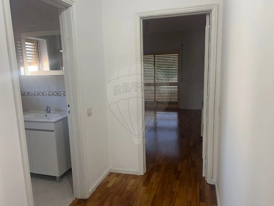 Apartamento T2 para Arrendamento em São Felix da Marinha Foto 17