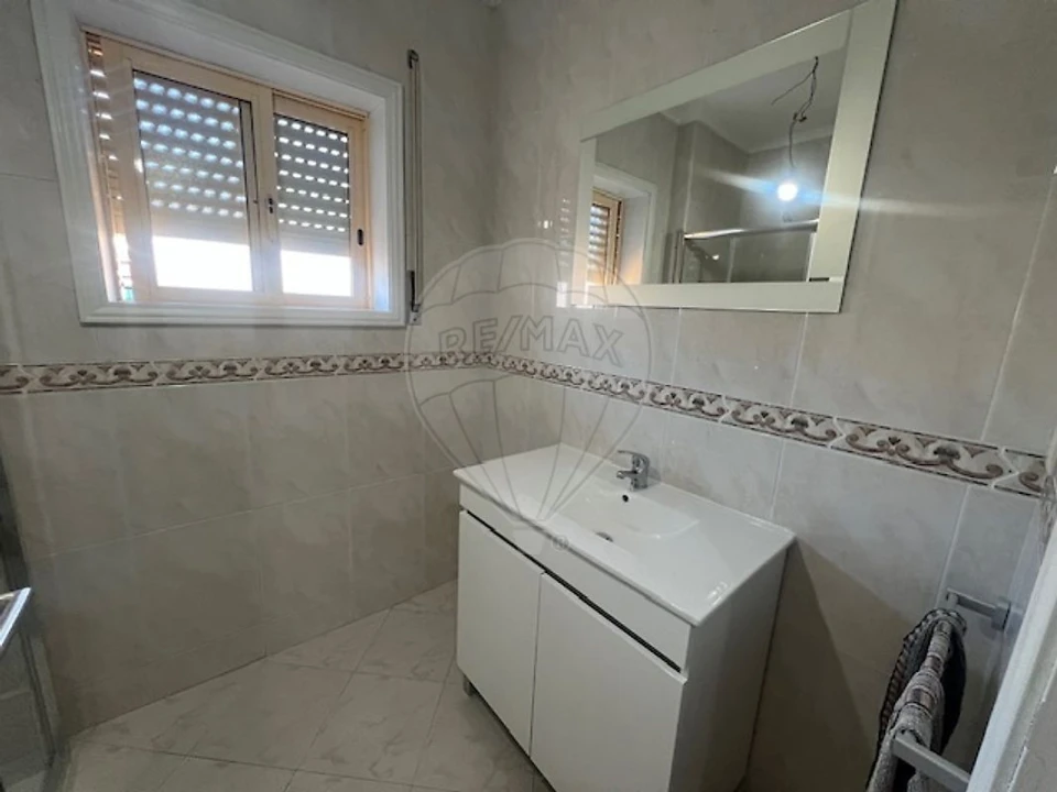 Apartamento T2 para Arrendamento em São Felix da Marinha Foto 12